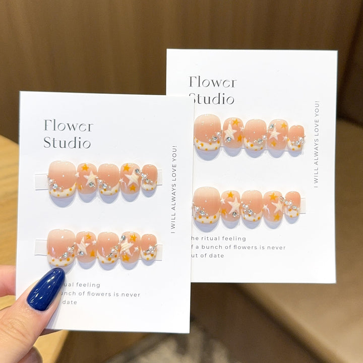 Artificial Nails in Elegant Flower Design Kalsten