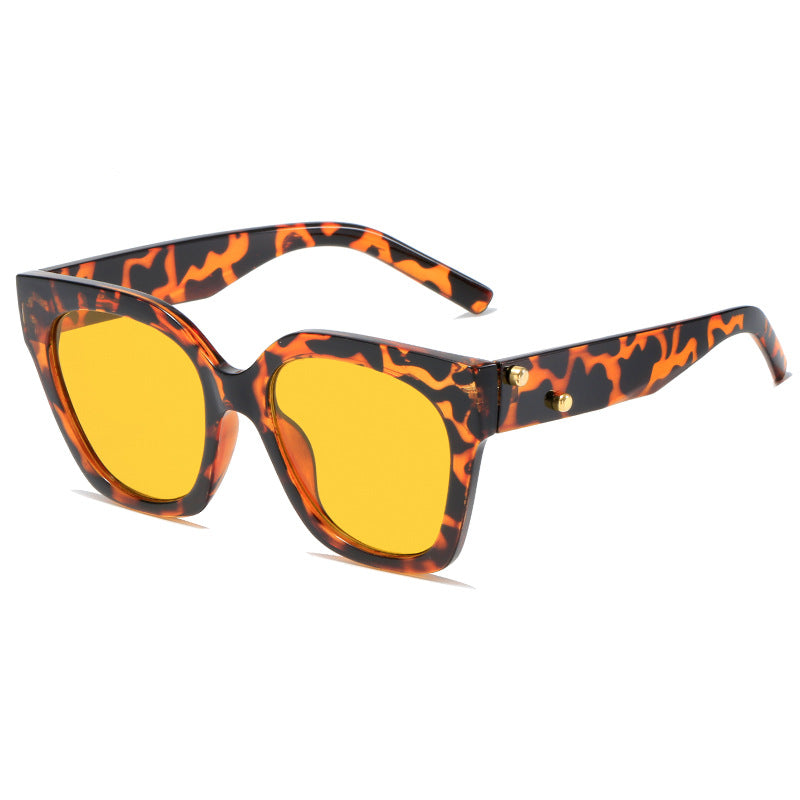 Women extravagantly designed sunglasses Kalsten