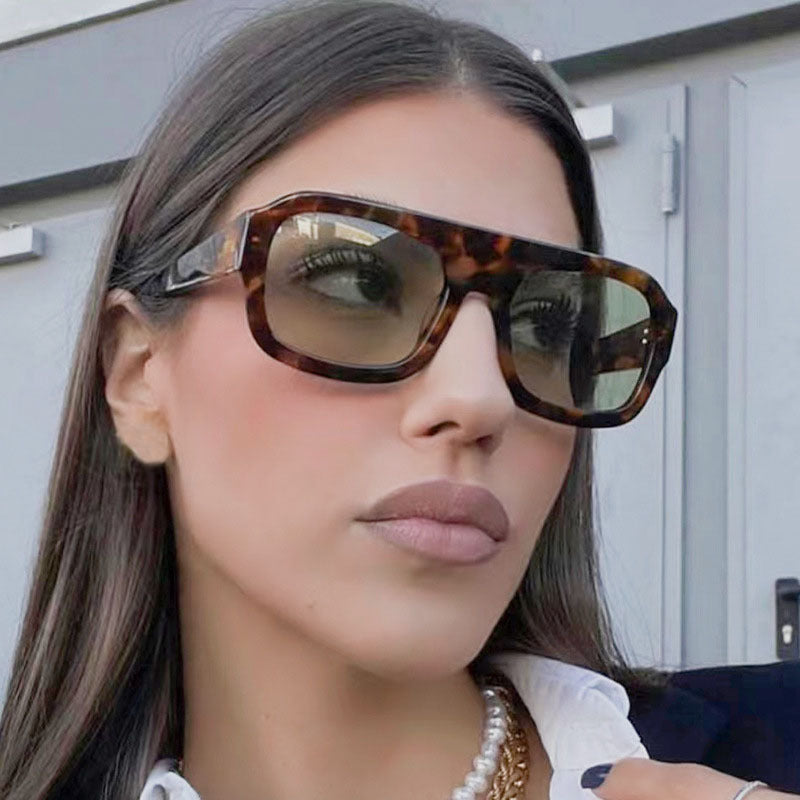 Women’s stylish square sunglasses with eye-catching animal print design Kalsten