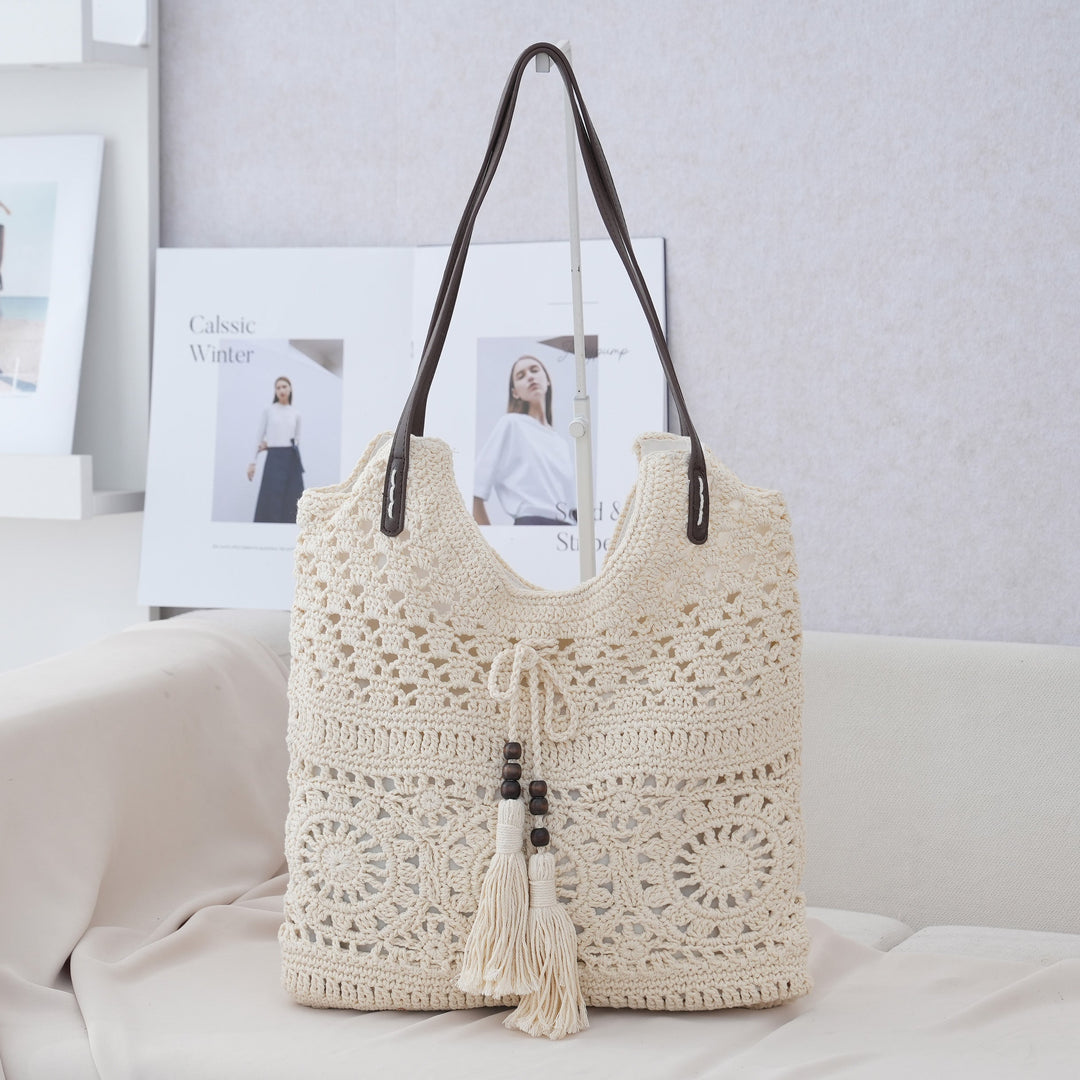 Trendy Shoulder Bag with Natural Weave and Leather Accents Kalsten
