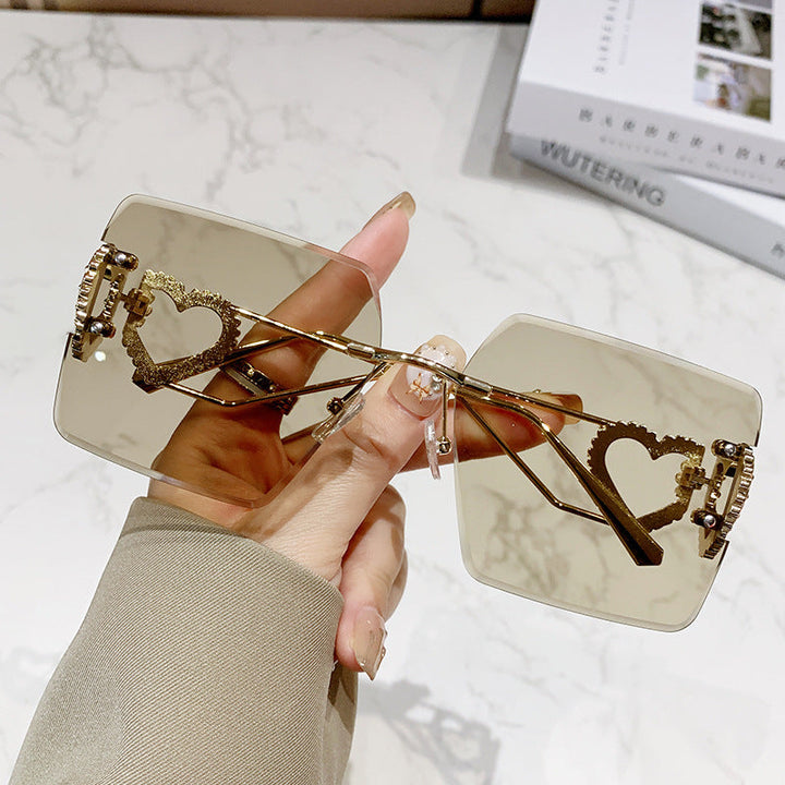 Women's fashionable sunglasses with trendy heart design Kalsten