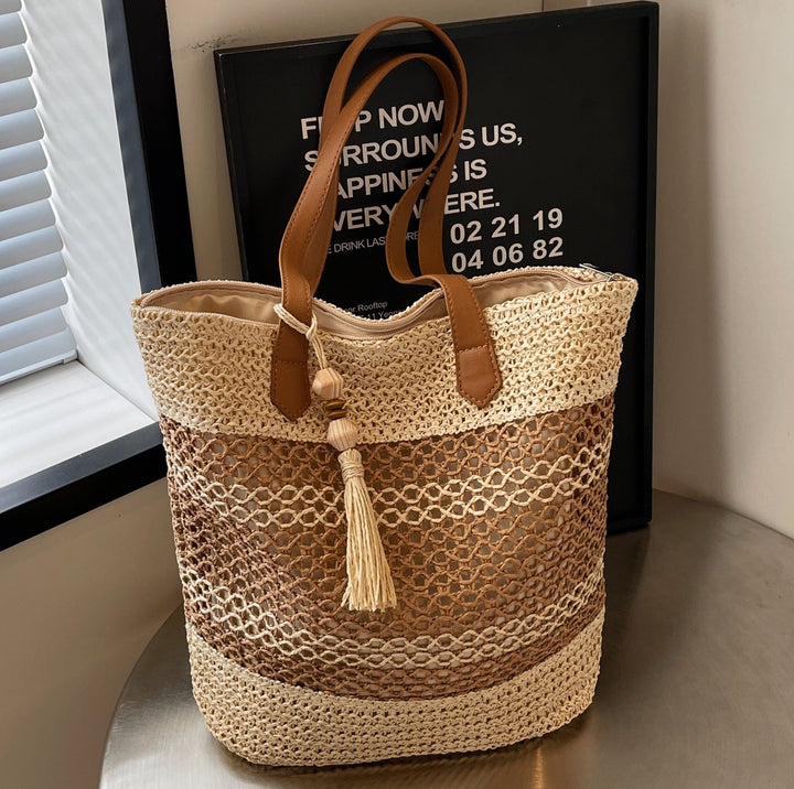 Braided tote bag with decorative fringes Kalsten