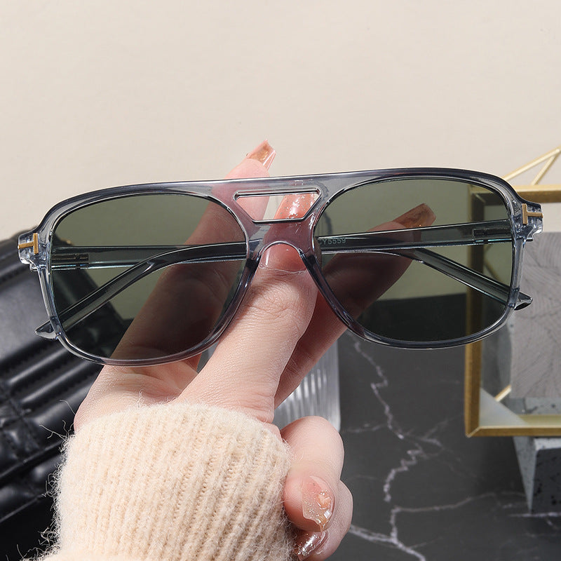 Women’s fashionable glasses with a fine frame and strict contours Kalsten