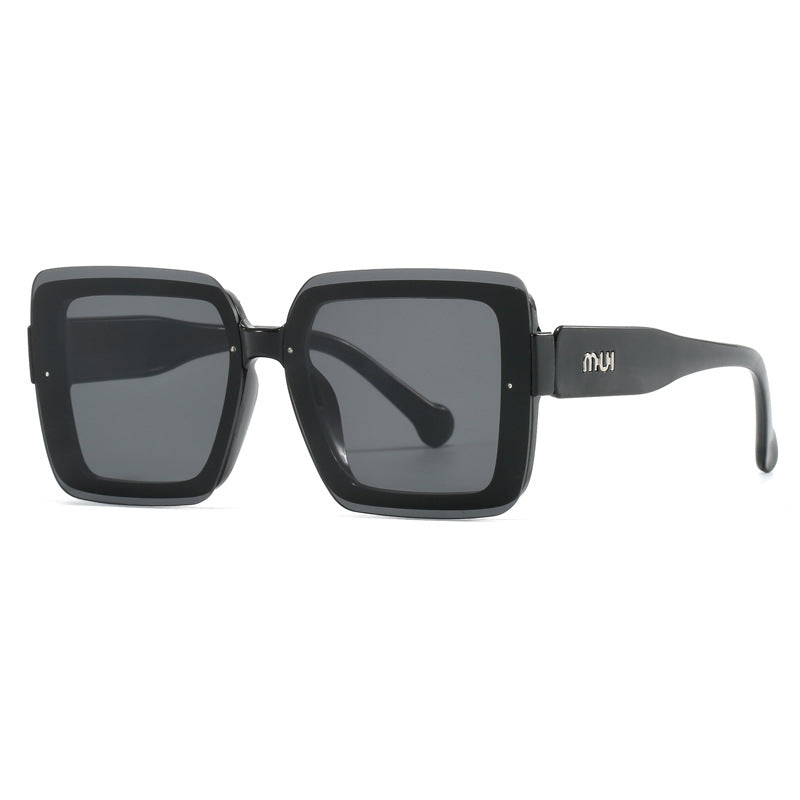 Women's oversized sunglasses in urban design Kalsten