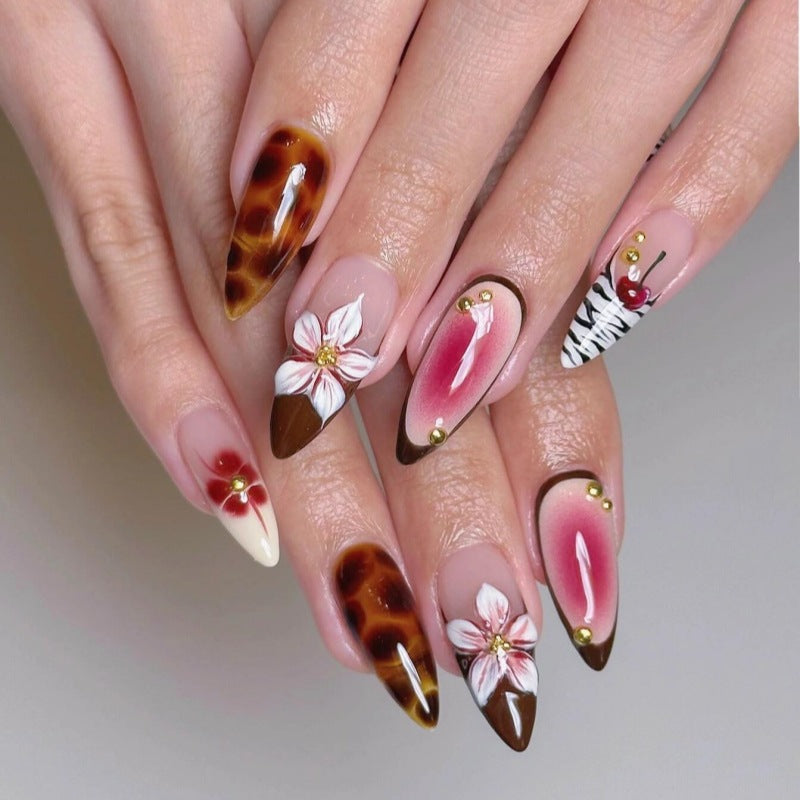 Animal-Inspired Press-On Nail Art Set Kalsten
