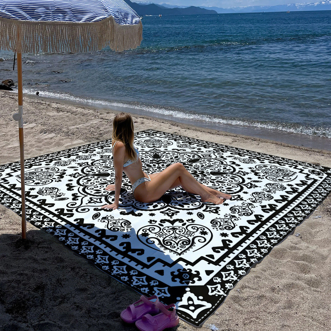 Mandala Design Beach Mat Kalsten