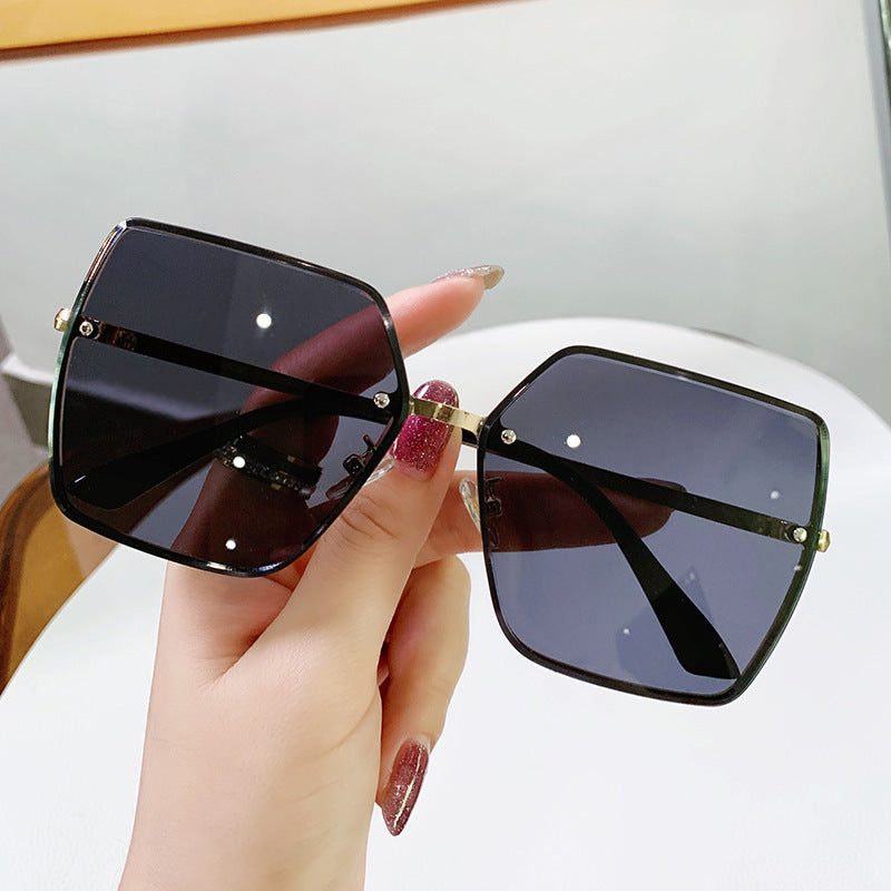 Ladies fashionable square sunglasses with polarized lenses Kalsten