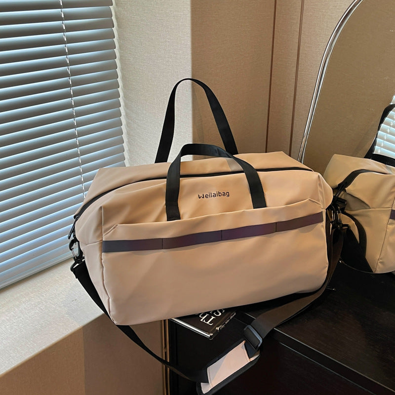 Sporty Duffel Bag With Durable Material And Versatile Interior Kalsten