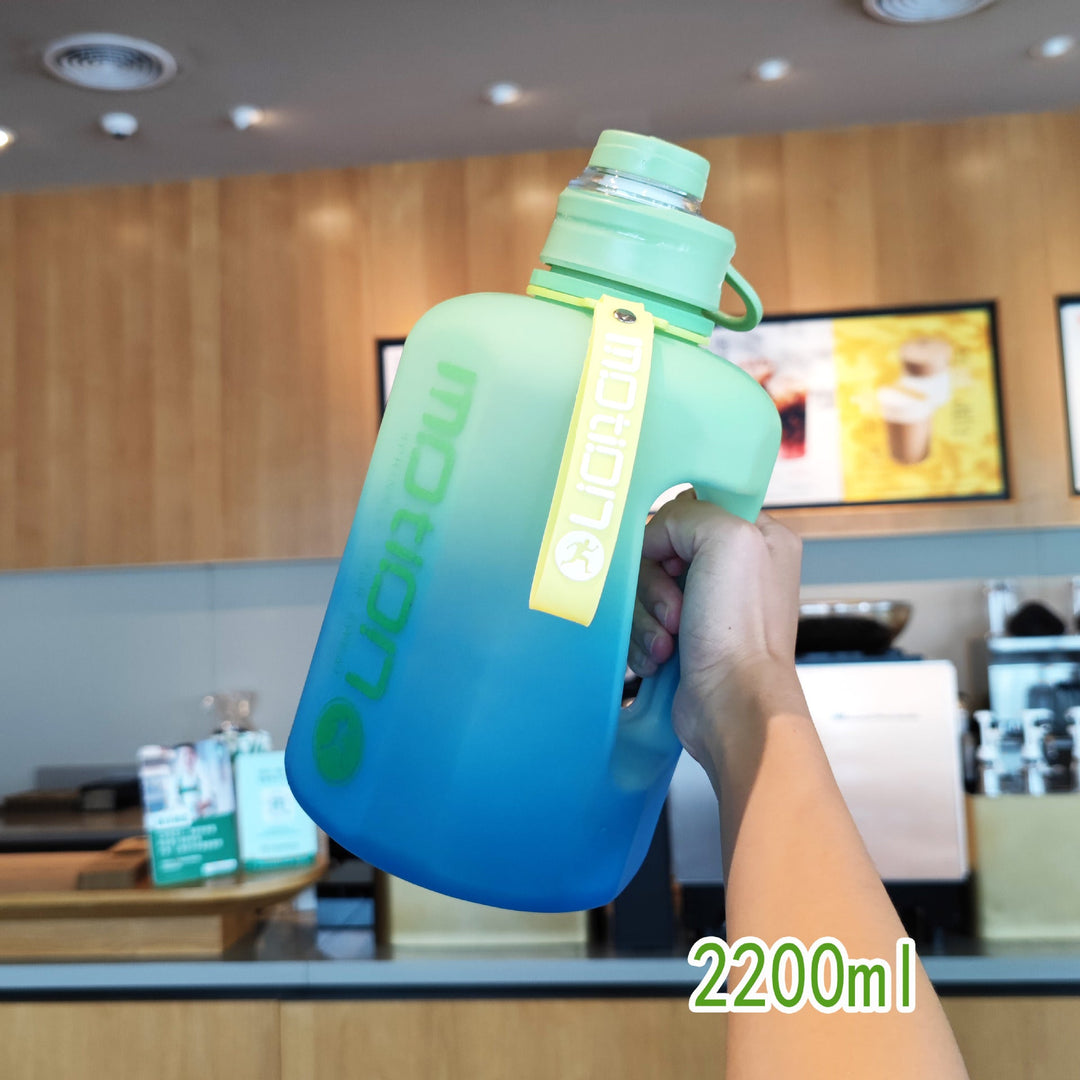Women’s beverage container with large volume Kalsten