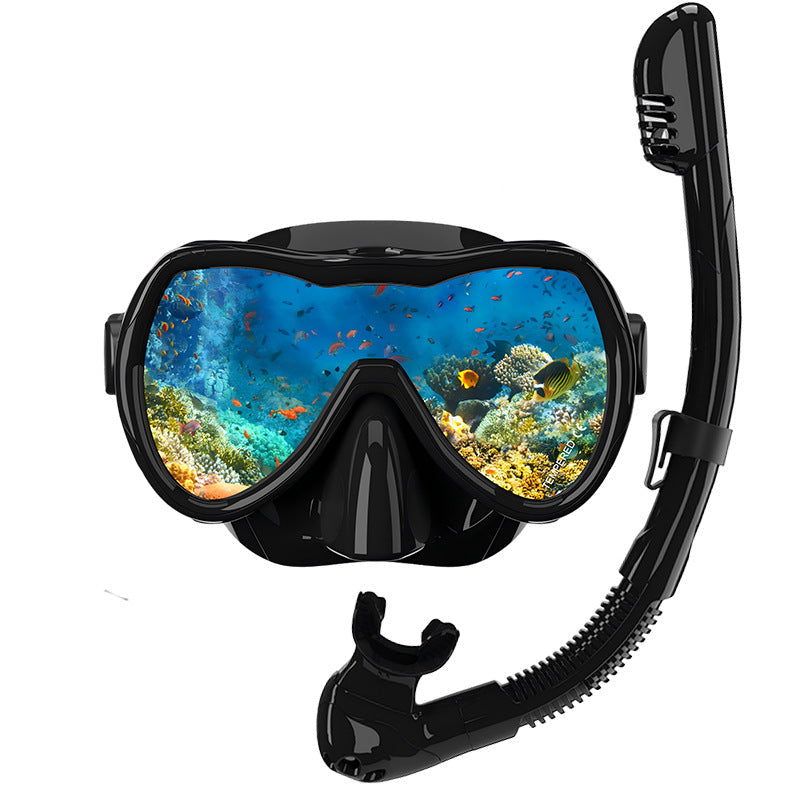Diving mask with wide field of vision by Kalsten