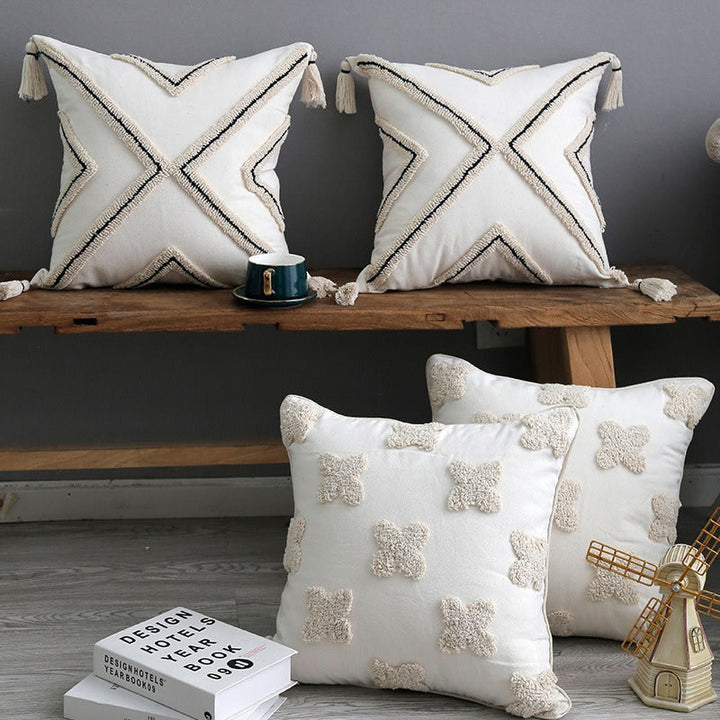 Women’s cushion cover with artistic fringe pattern Kalsten