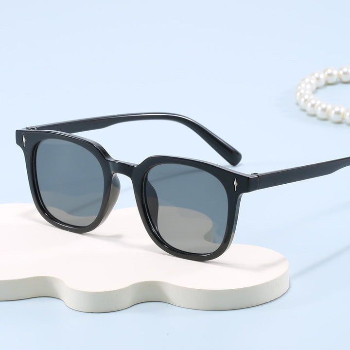 Women's fashionable square sunglasses with durable plastic frame Kalsten