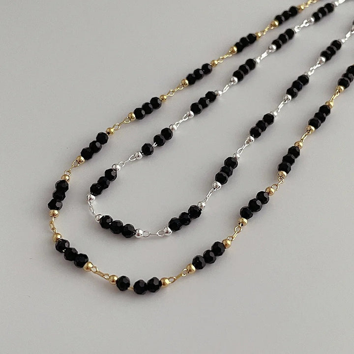 Delicate and Stylish Necklace with Sparkling Pearls Kalsten