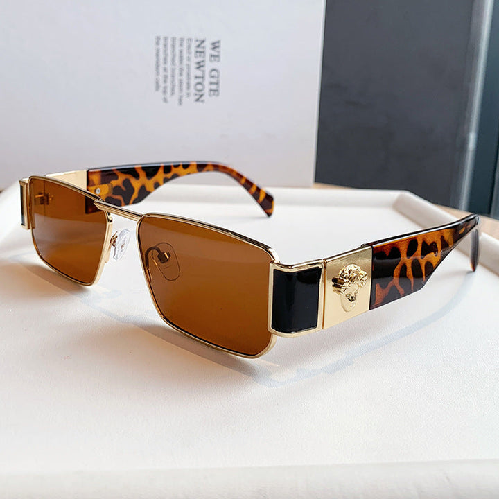 Women's designer sunglasses with luxurious frame and trendy cut Kalsten