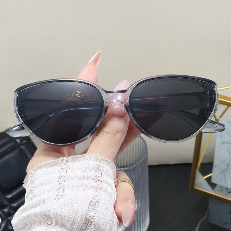 Women Cat-Eye Sunglasses with Modern Design Kalsten