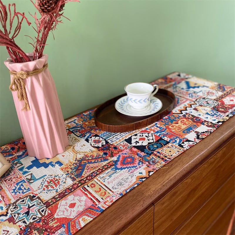 Artistic Geometric Pattern Table Runner