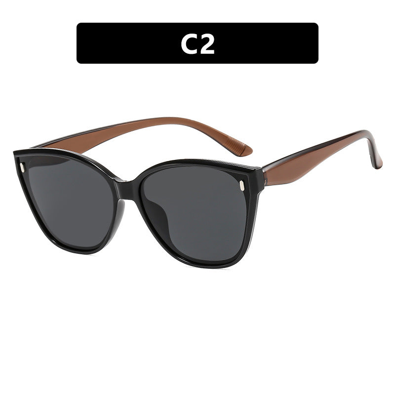 Women Cat-Eye Sunglasses with protective UV filter and stylish Frame Kalsten