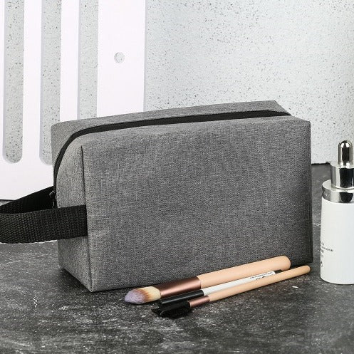 Cosmetic travel case with sturdy zipper Kalsten