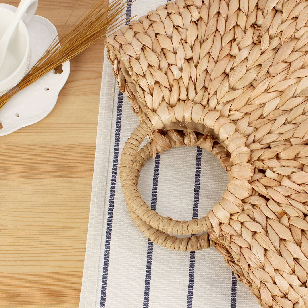 Tote bag made of handmade natural material with elegant round handle Kalsten