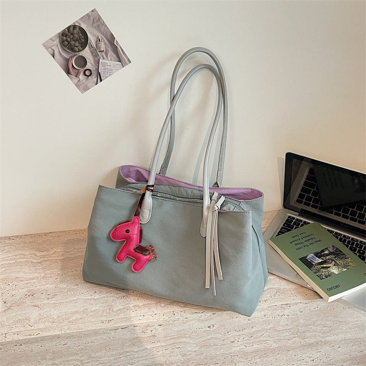 Elegant Tote Bag with Zipper and Practical Interior Pockets Kalsten