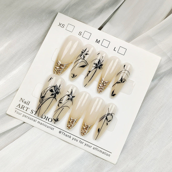 Elegant Artificial Nails with Shimmering Effect Kalsten