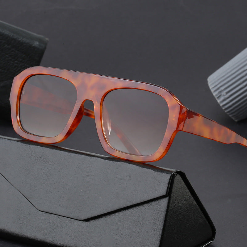 Ladies oversized square sunglasses with modern design Kalsten