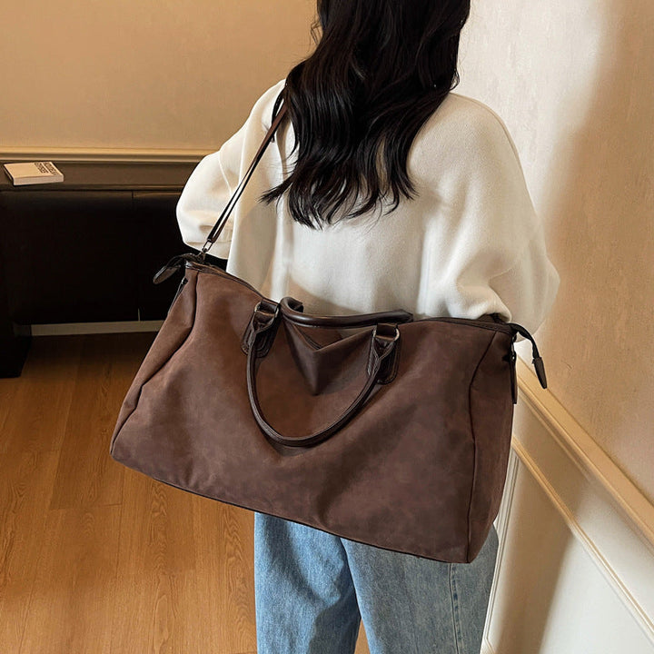 Leisure travel bag with durable material and multiple compartments Kalsten