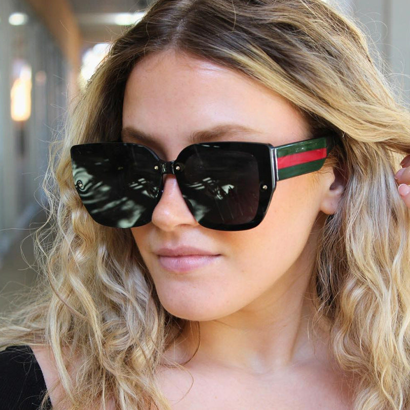 Women's oversized sunglasses with a fashionable frame and UV protection Kalsten