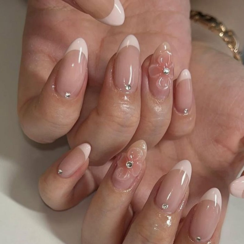 Elegant Floral-Accent Press-On Nail Set Kalsten