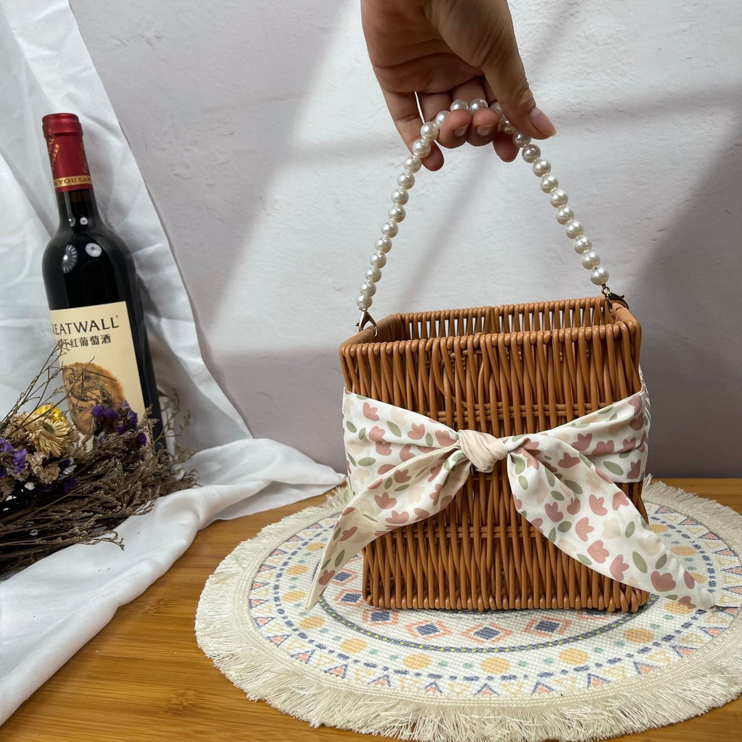 Women's stylish rattan container with pearl handle Kalsten