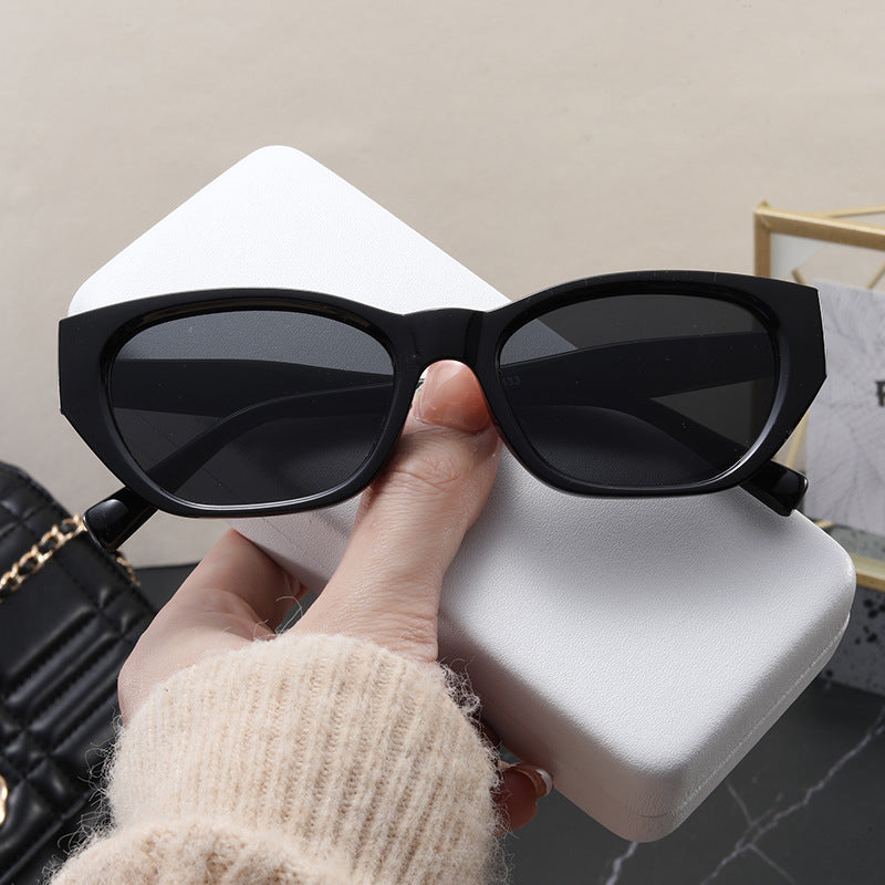 Ladies Cat-Eye Sunglasses with Stylish Frame and UV Protection Kalsten