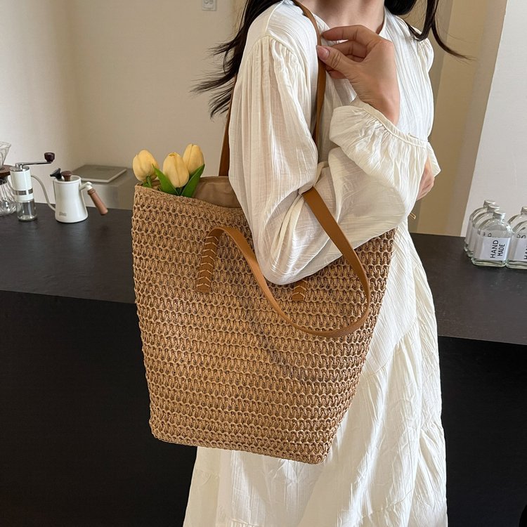 Handbag Made Of Naturally Braided Material Kalsten