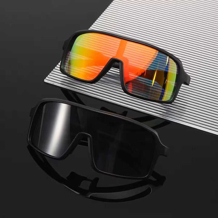 Ladies fashionable sunglasses in a futuristic design with large lenses Kalsten