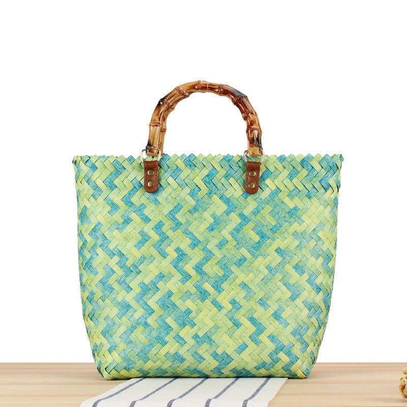 Stylish shopping bag made of braided natural material Kalsten