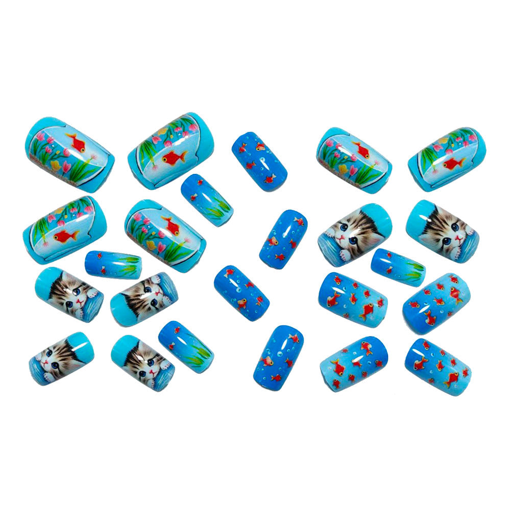 Nail art with playful cat and fish design Kalsten