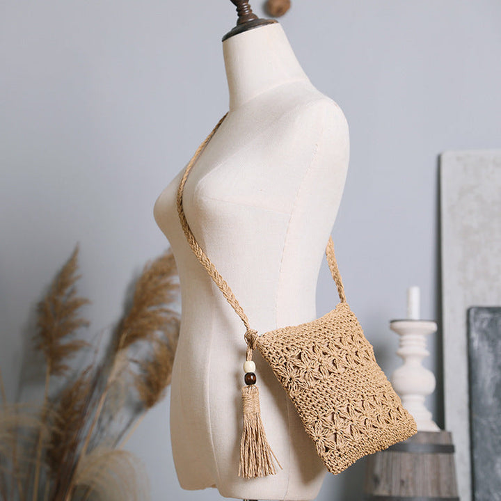 Handmade macrame shoulder bag with tassel detail Kalsten
