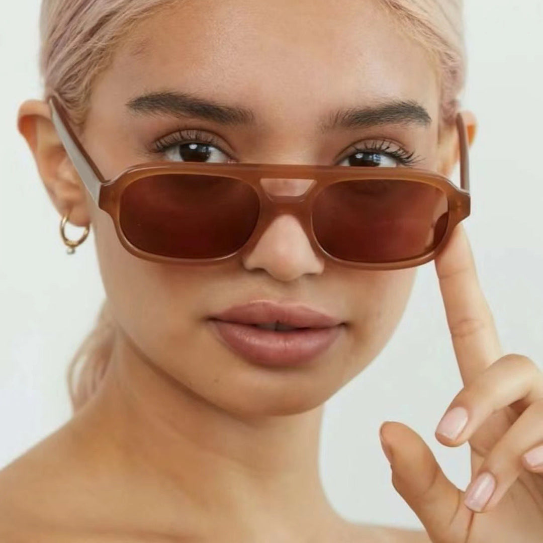 Women's fashionable square sunglasses made of transparent plastic Kalsten