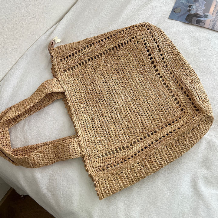 Handmade straw bag with floral details Kalsten