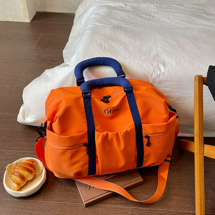 Sports bag with versatile compartment arrangement Kalsten