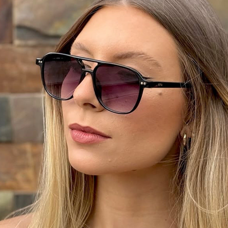 Women’s modern square sunglasses with robust design and UV protection Kalsten