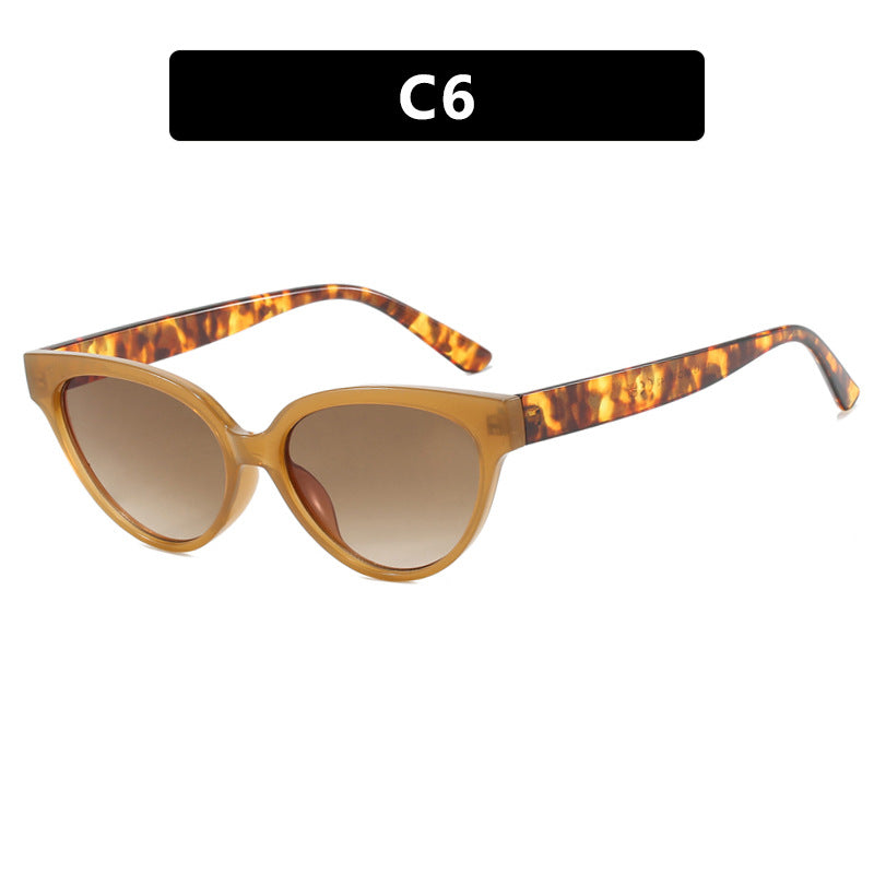 Ladies Cat-Eye Sunglasses with Luxurious Pattern and UV Protection Kalsten