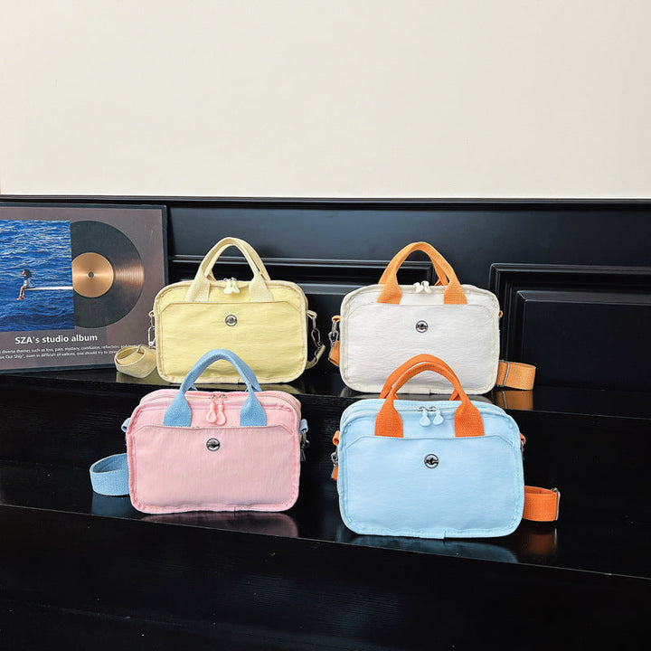 Tote bag with adjustable shoulder strap and extra storage Kalsten