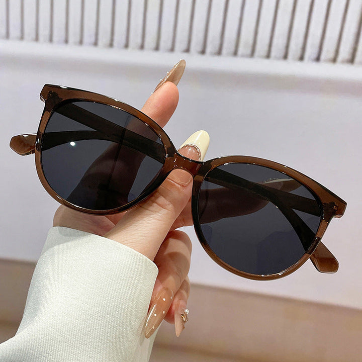 Ladies fashionable sunglasses in modern rectangular style Kalsten