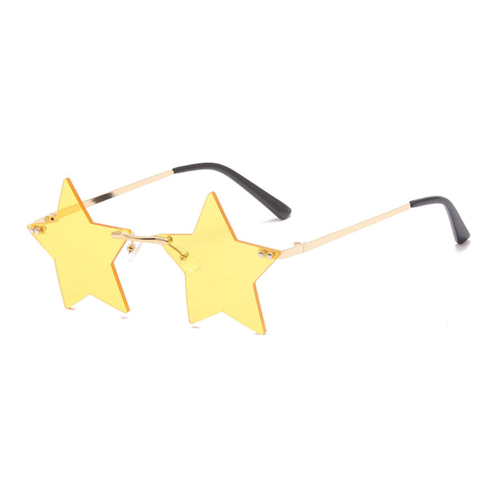 Women striking sunglasses with star-shaped frame and gradient lenses Kalsten