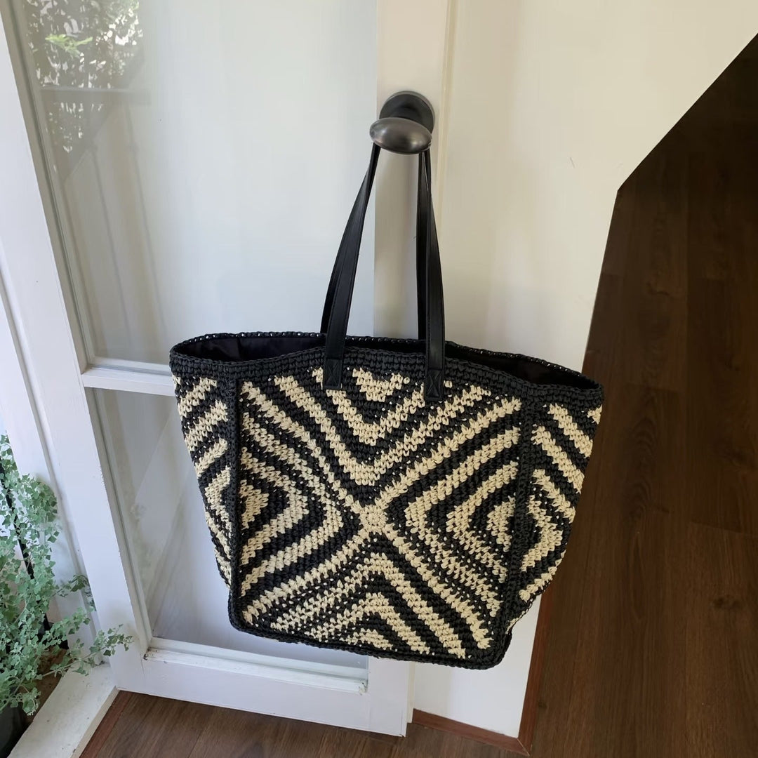 Designer basket bag with graphic pattern Kalsten