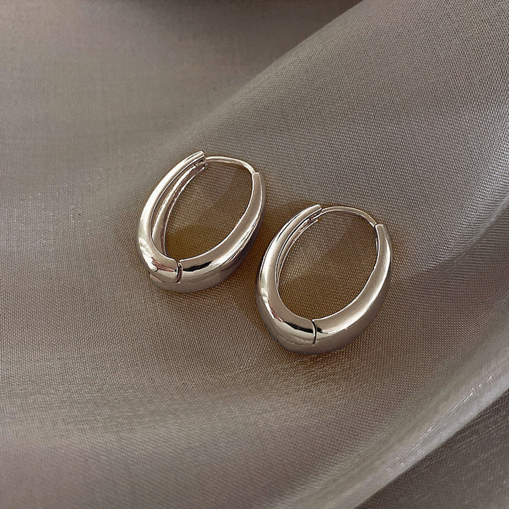 Modern Hoop Earrings with Geometric Design Kalsten
