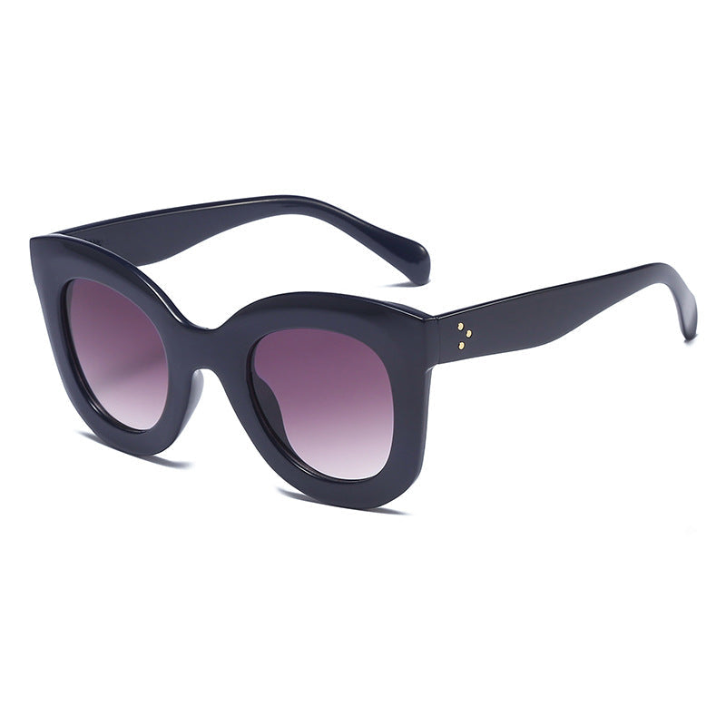 Ladies Elegant oversized sunglasses with an extravagant frame Kalsten