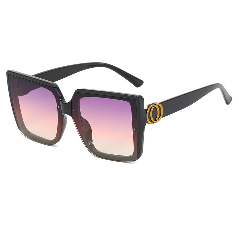 Women's square sunglasses with unique tire element Kalsten