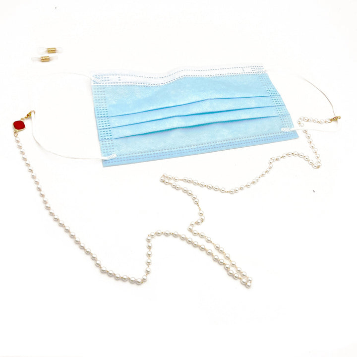 Elegant pearl necklace with golden accents Kalsten
