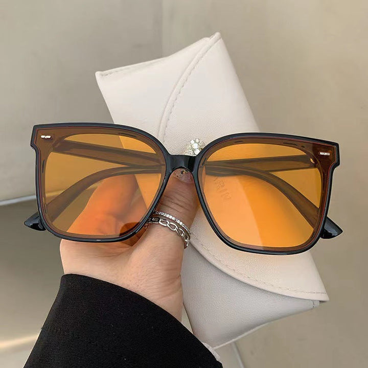 Ladies stylish sunglasses with a fashionable highlight Kalsten